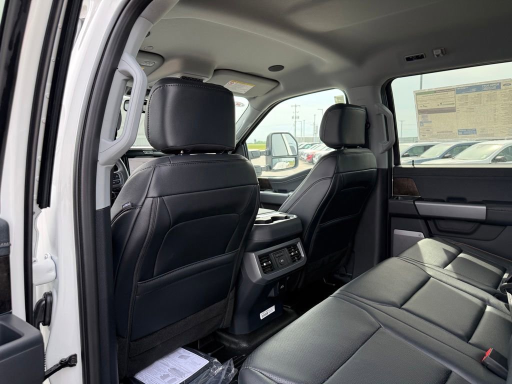 New 2026 Ford F350 4x4 Crew Cab DRW Super Duty image 12