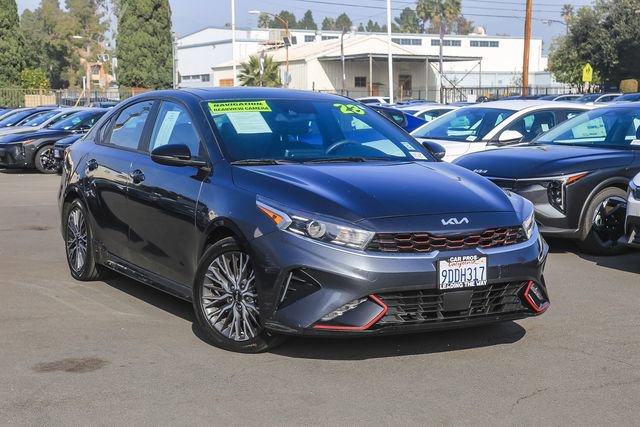 Used 2023 Kia Forte GT-Line w/ GT-Line Premium Package image 2
