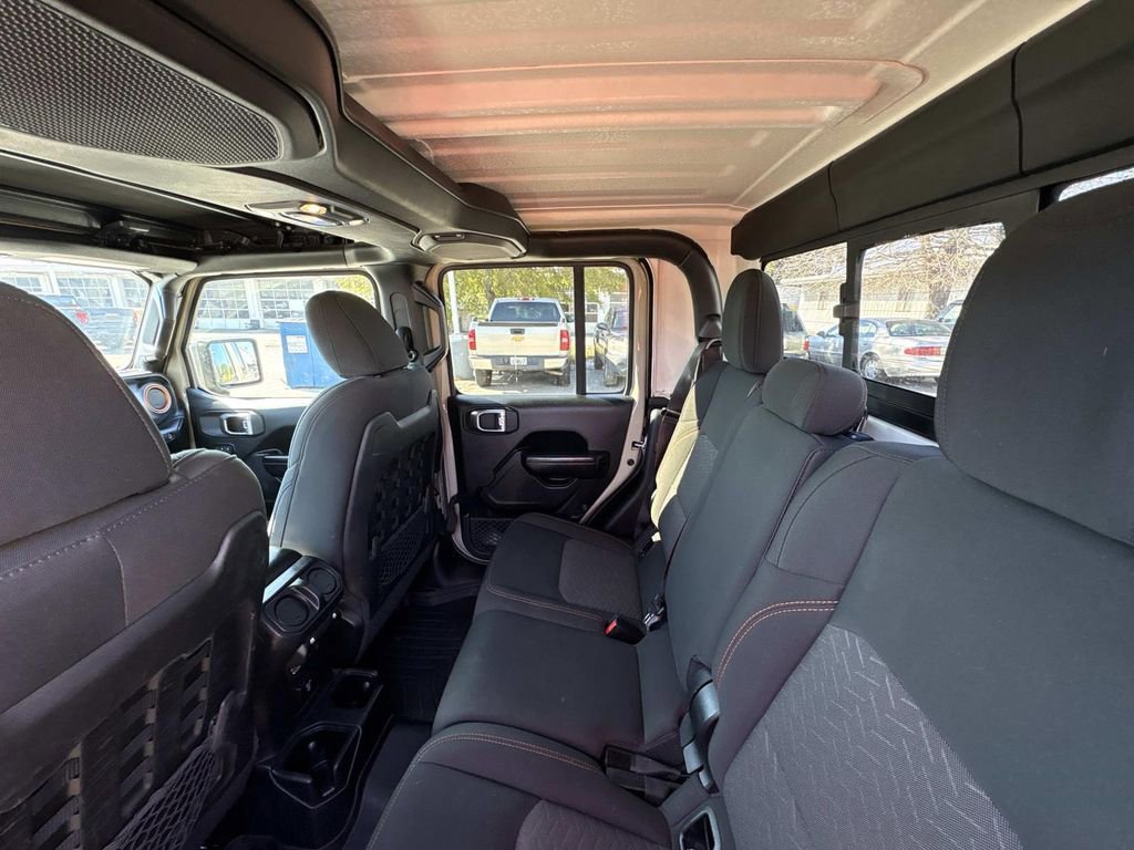 Used 2020 Jeep Gladiator Mojave w/ Dual Top Group AWD/4WD image 11