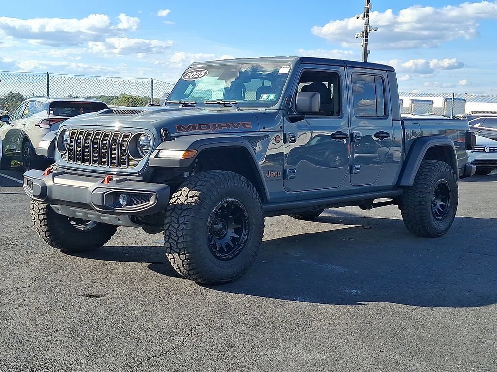 Used 2026 Jeep Gladiator Mojave AWD/4WD image 3