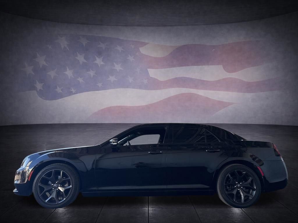 Used 2022 Chrysler 300 S RWD image 2