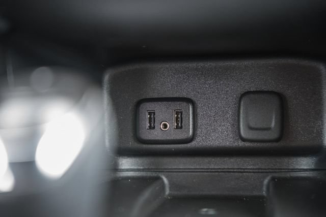 Used 2018 Chevrolet Equinox Premier AWD/4WD image 24