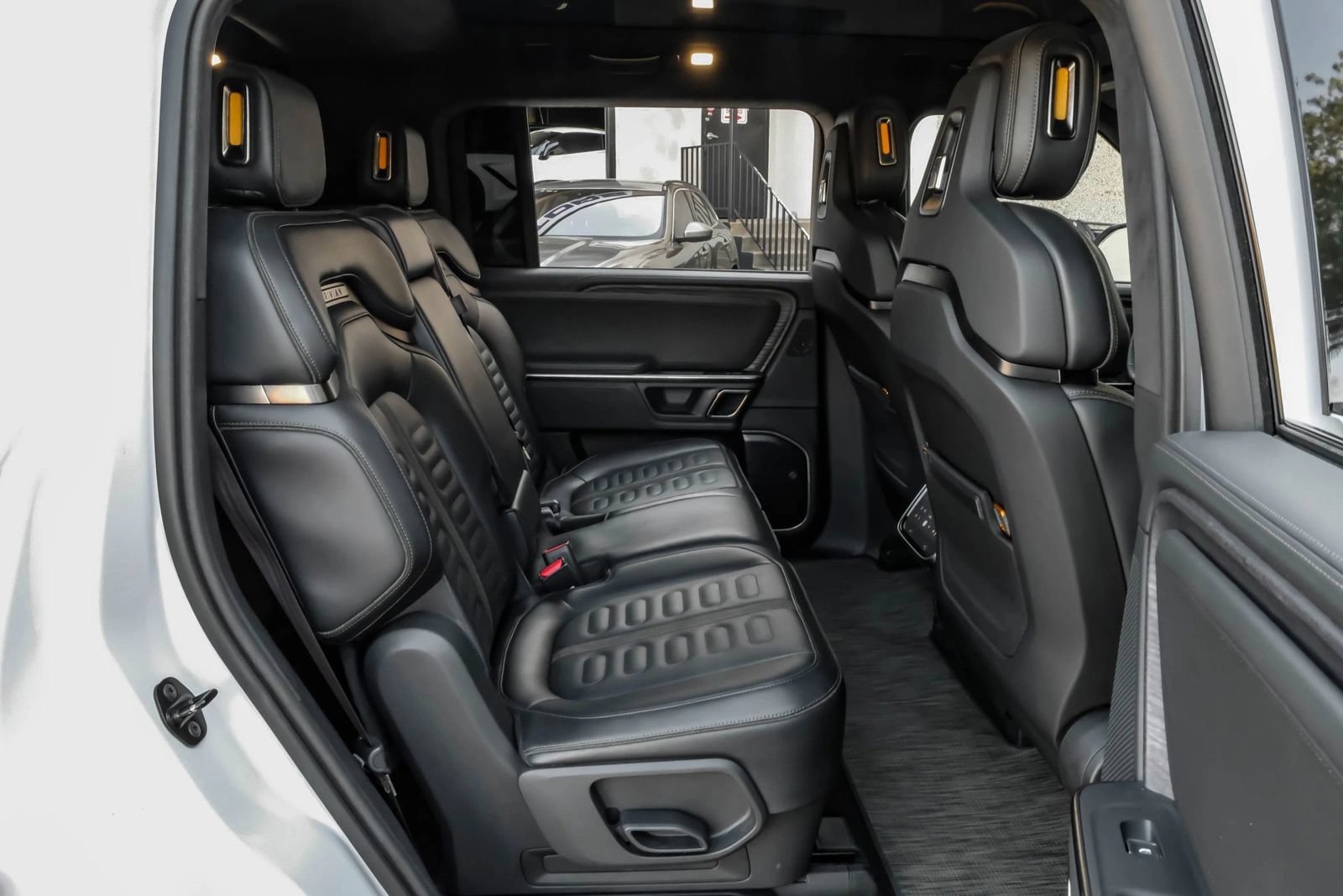 Used 2024 Rivian R1S Adventure AWD/4WD image 47