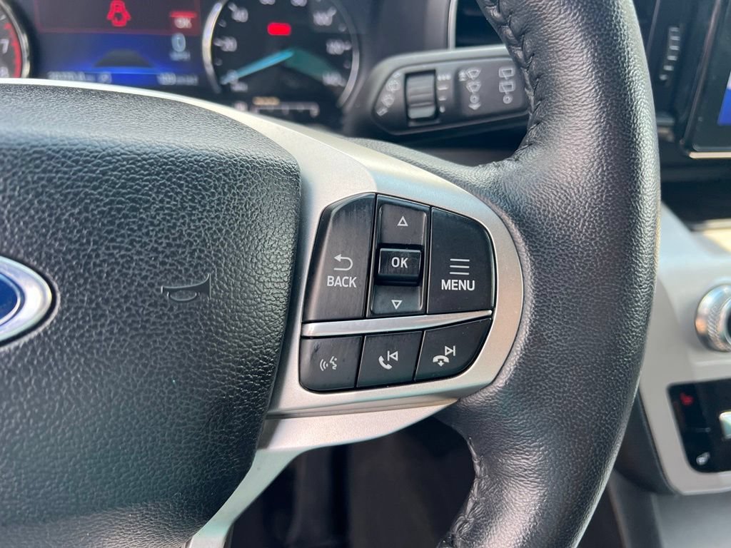 Used 2024 Ford Explorer XLT w/ Equipment Group 202A AWD/4WD image 41