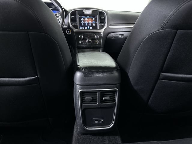 Used 2021 Chrysler 300 Touring RWD image 22