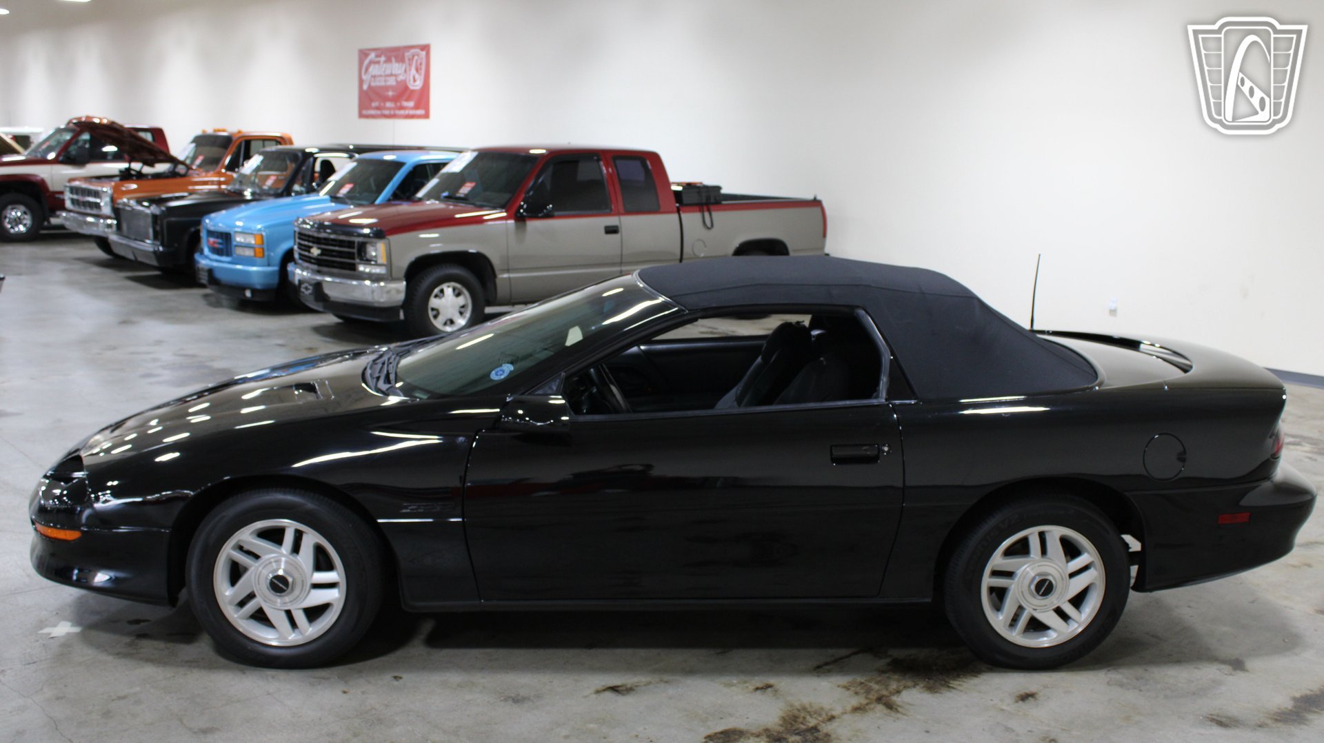 Used 1995 Chevrolet Camaro Z28 RWD image 28