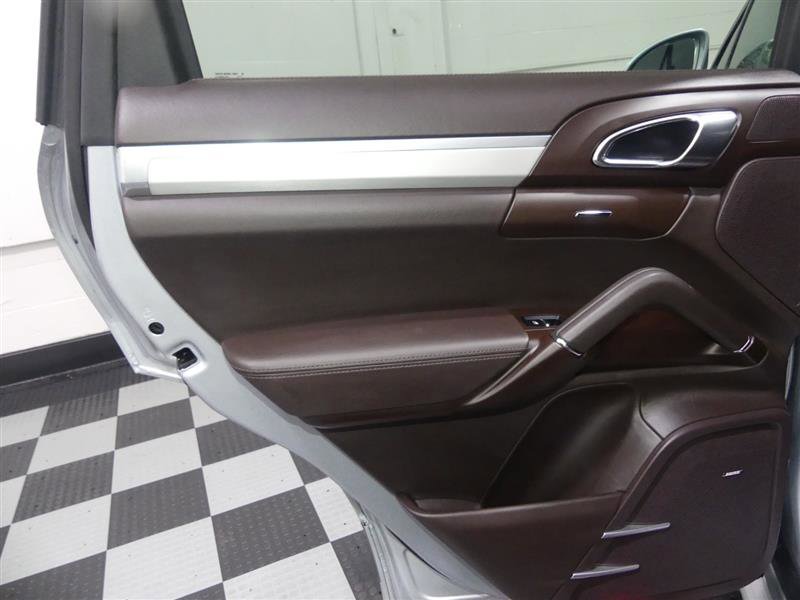 Used 2017 Porsche Cayenne GTS AWD/4WD image 26