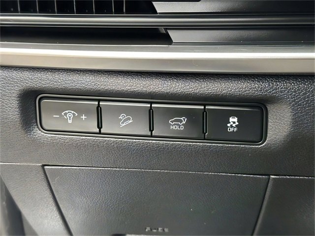 Used 2023 Kia Telluride EX w/ EX Captain's Chair Package image 18