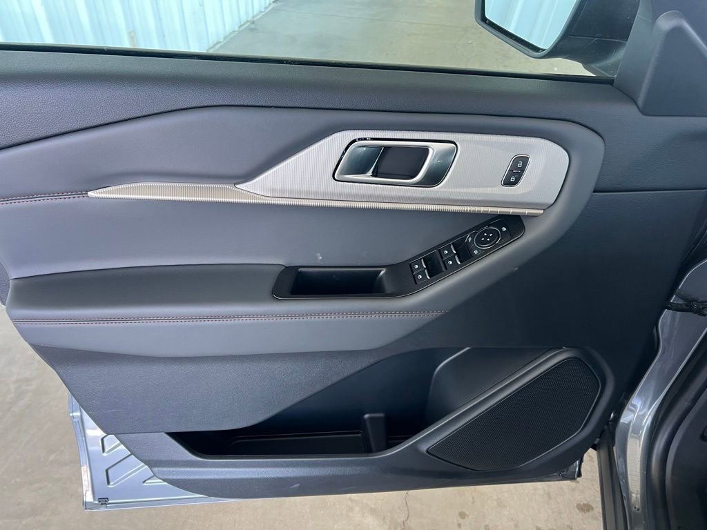 New 2026 Ford Explorer Active image 8