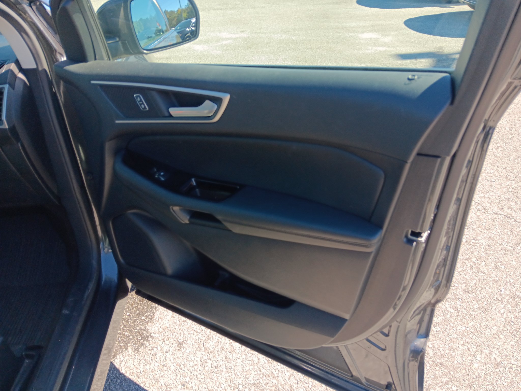 Used 2020 Ford Edge SEL w/ Convenience Package FWD image 24