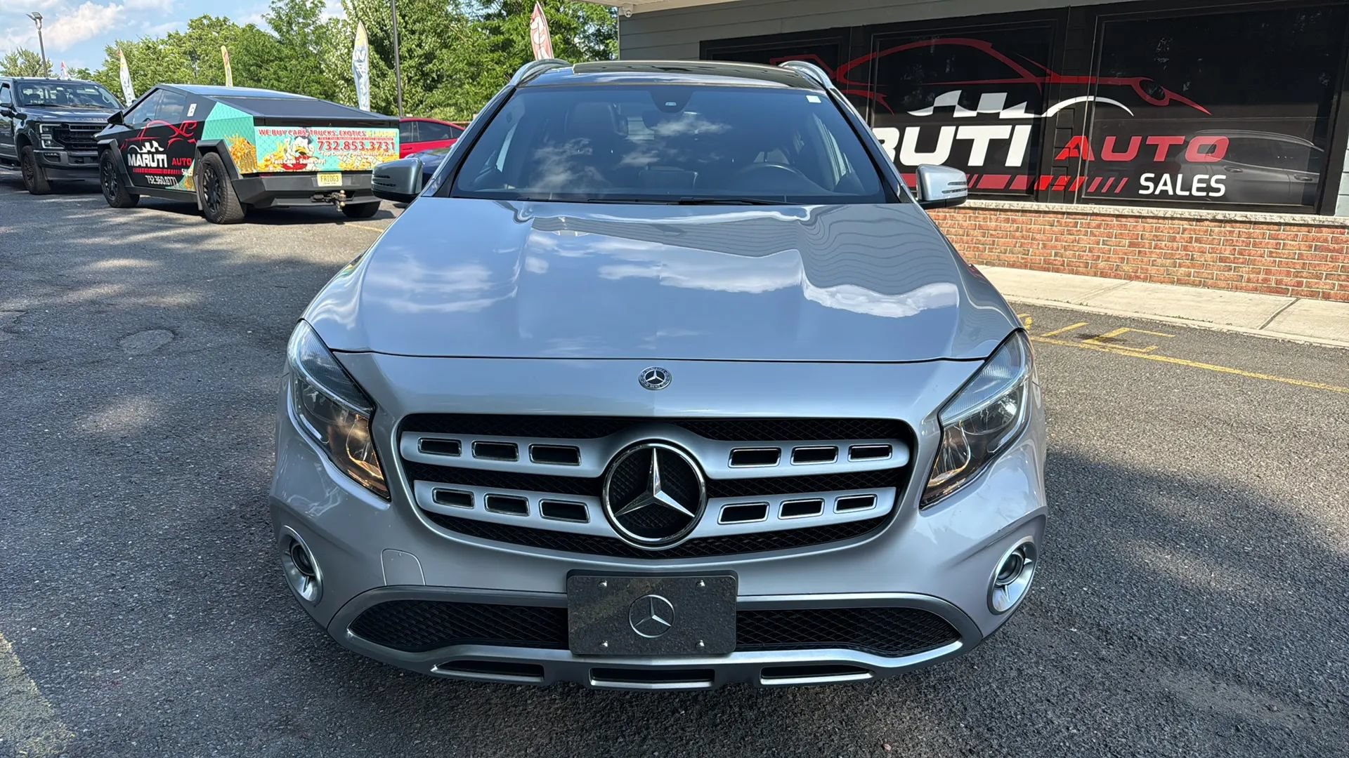 Used 2018 Mercedes-Benz GLA 250 4MATIC image 2