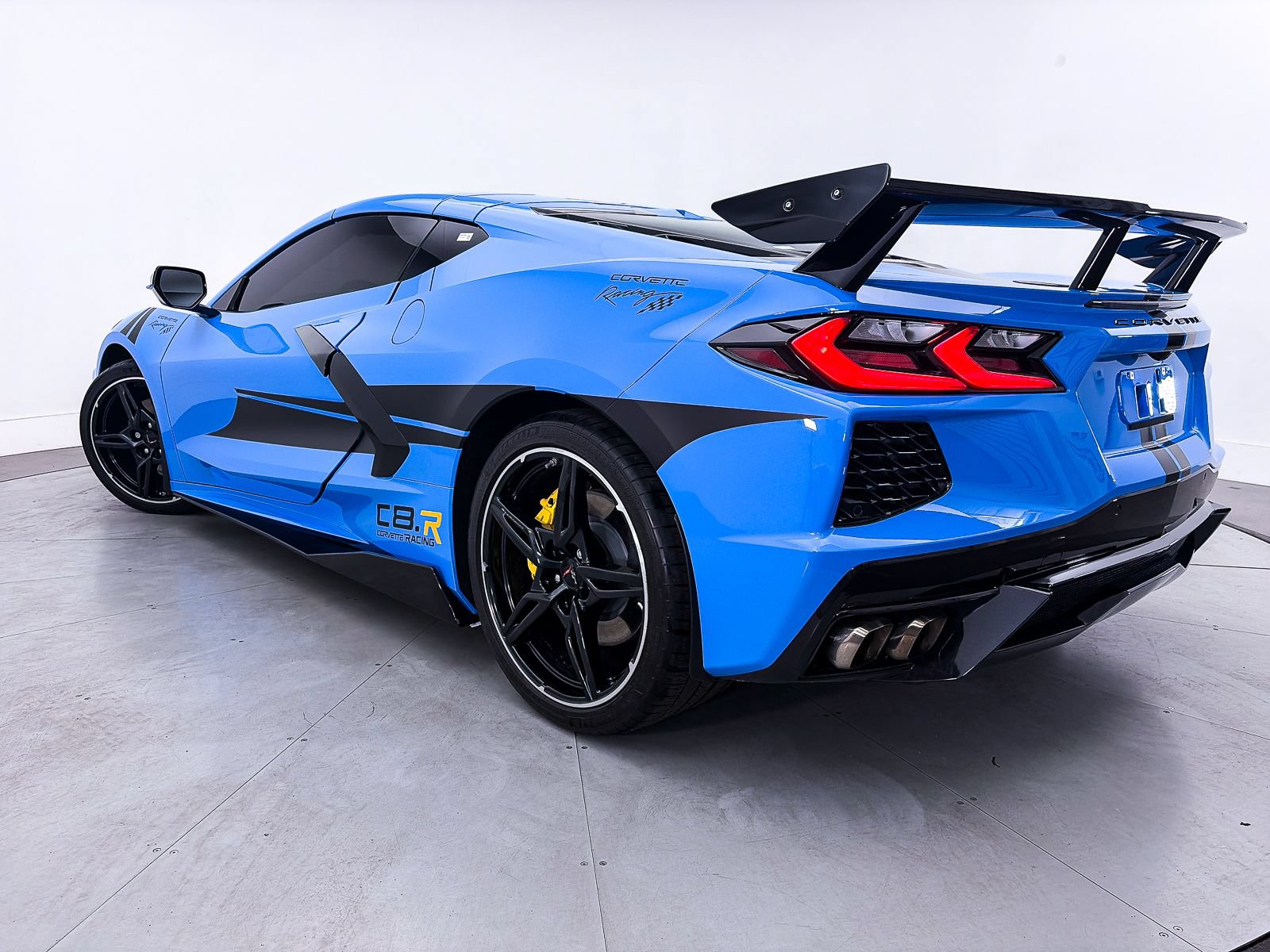 Used 2021 Chevrolet Corvette Stingray Preferred Cpe w/ 2LT RWD image 4