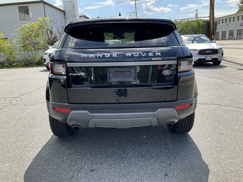 Used 2018 Land Rover Range Rover Evoque SE AWD/4WD image 6