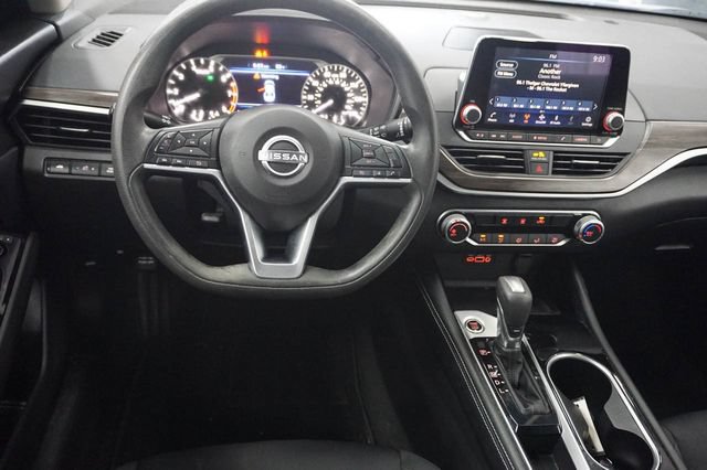 Used 2023 Nissan Altima 2.5 SV FWD image 10