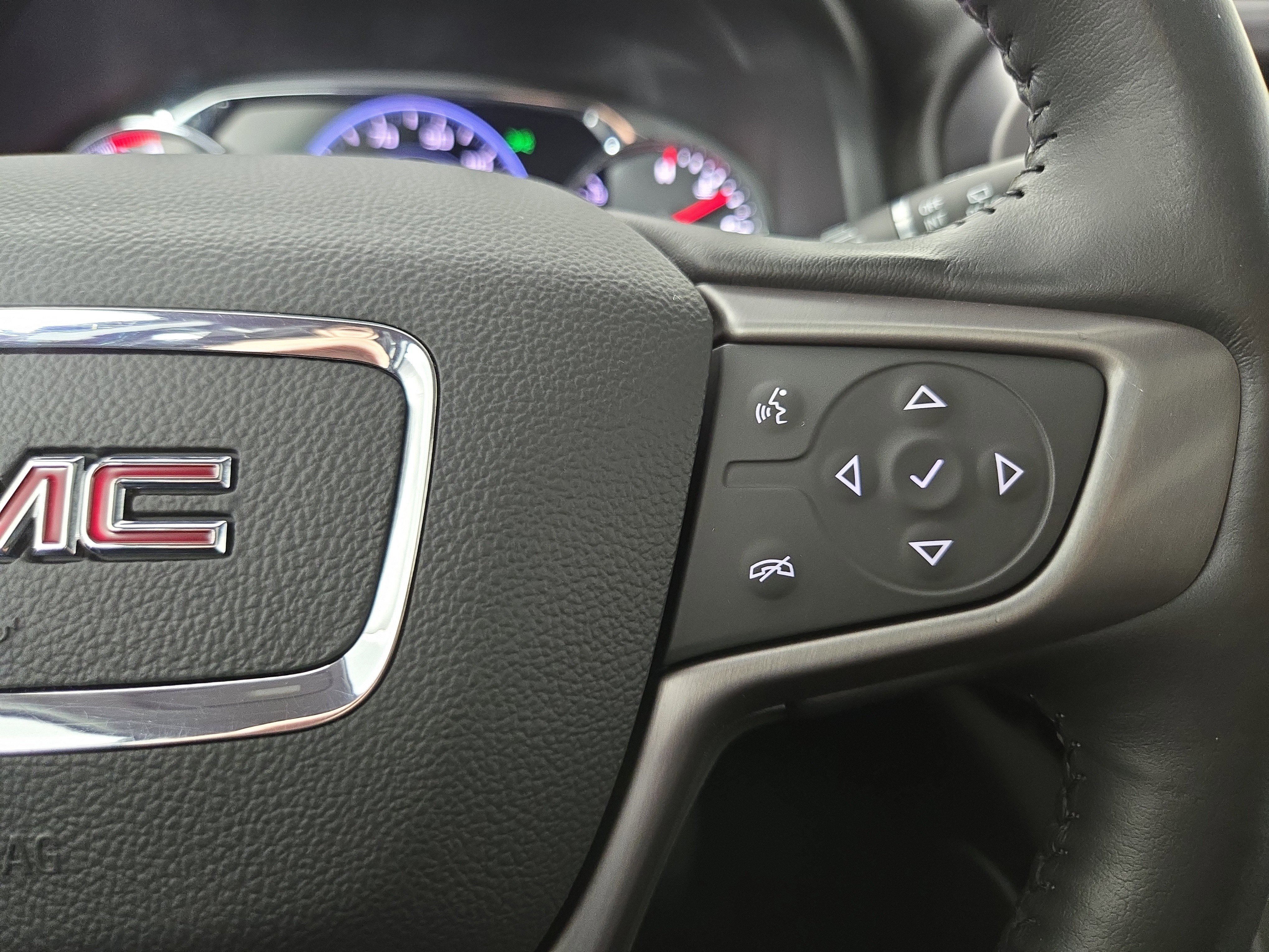 Certified 2021 GMC Acadia AT4 image 17