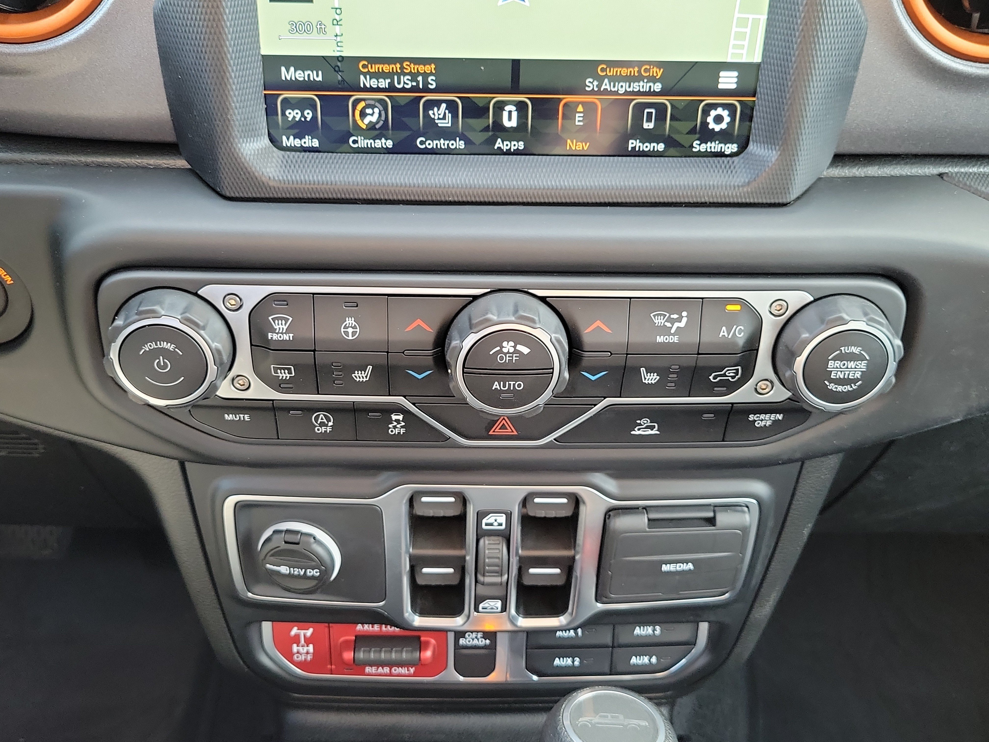 Used 2023 Jeep Gladiator Mojave w/ LED Lighting Group AWD/4WD image 34