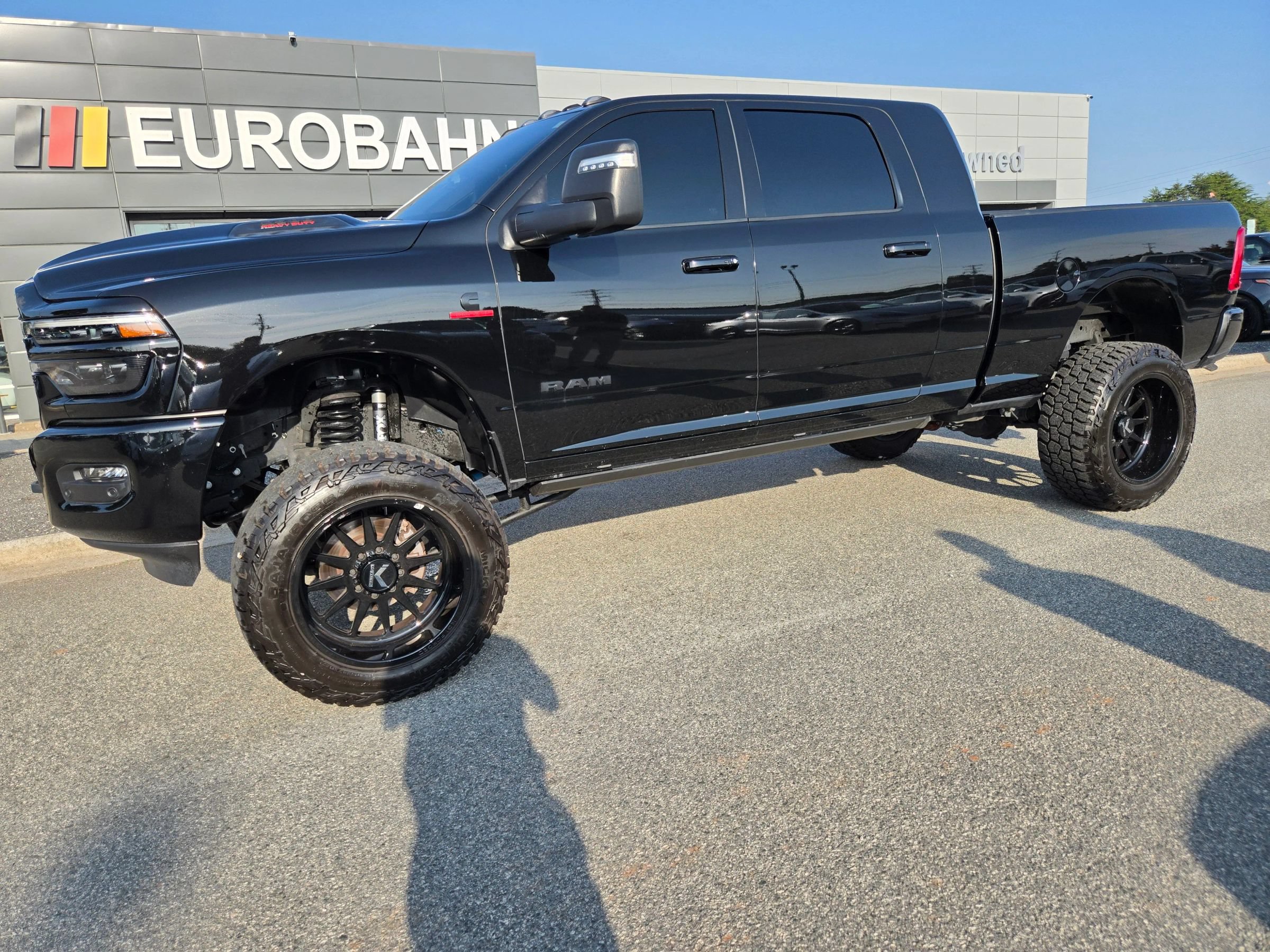 Used 2025 RAM 2500 Laramie w/ Night Edition AWD/4WD image 27