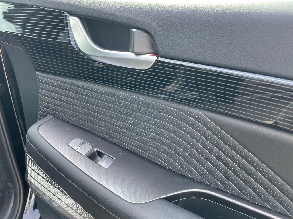 Used 2025 Hyundai Palisade Calligraphy image 26