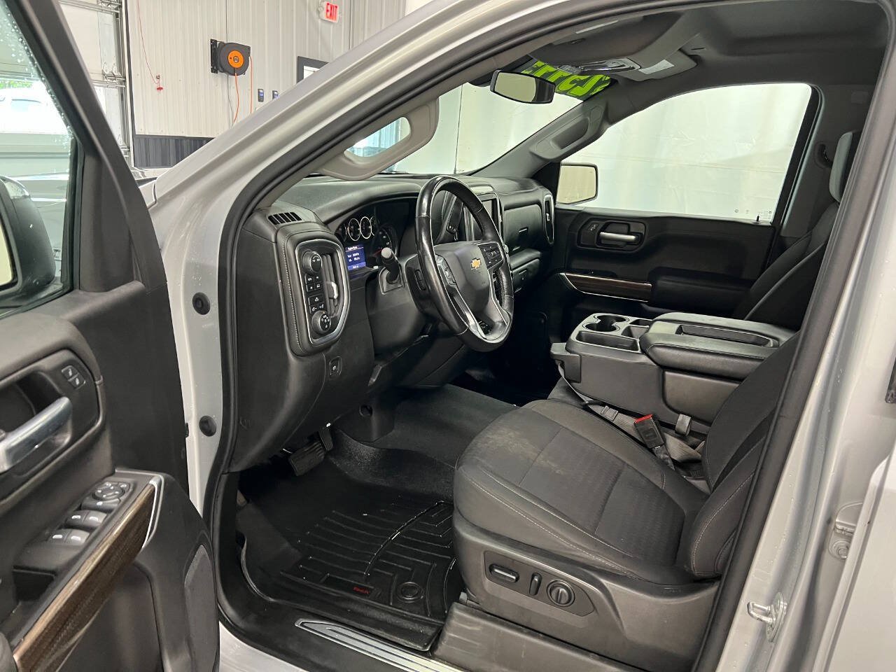 Used 2020 Chevrolet Silverado 1500 LT w/ All-Star Edition AWD/4WD image 7