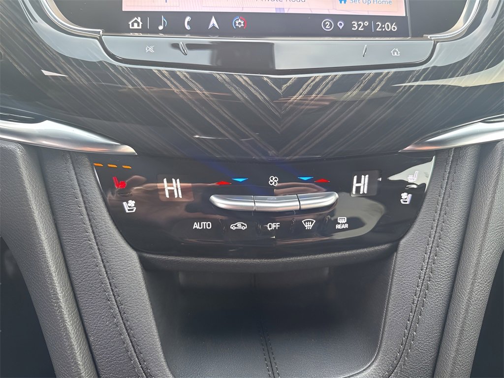 Certified 2025 Cadillac XT6 Premium Luxury image 29