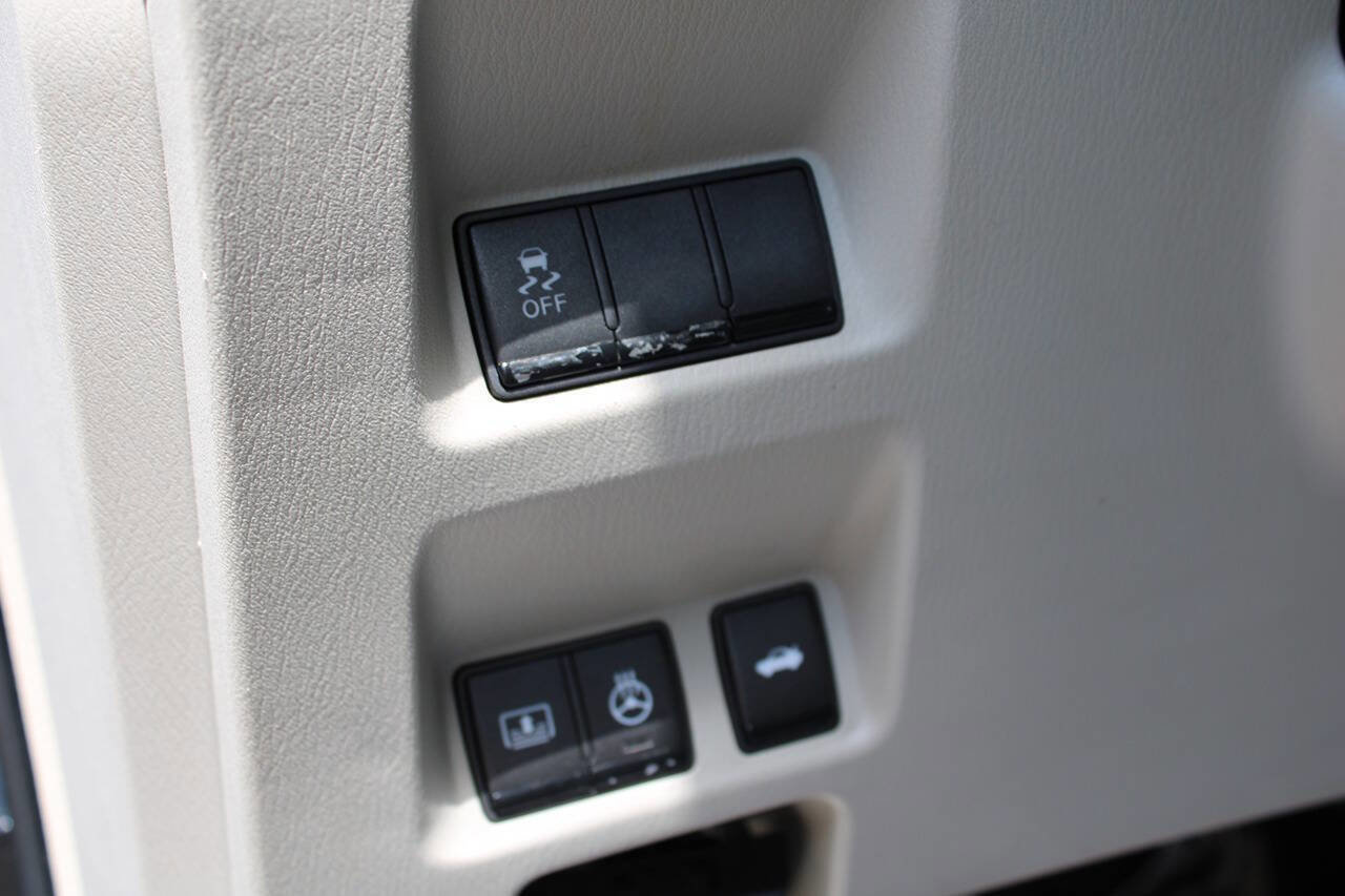 Used 2011 INFINITI M37 x w/ Deluxe Touring Pkg image 21