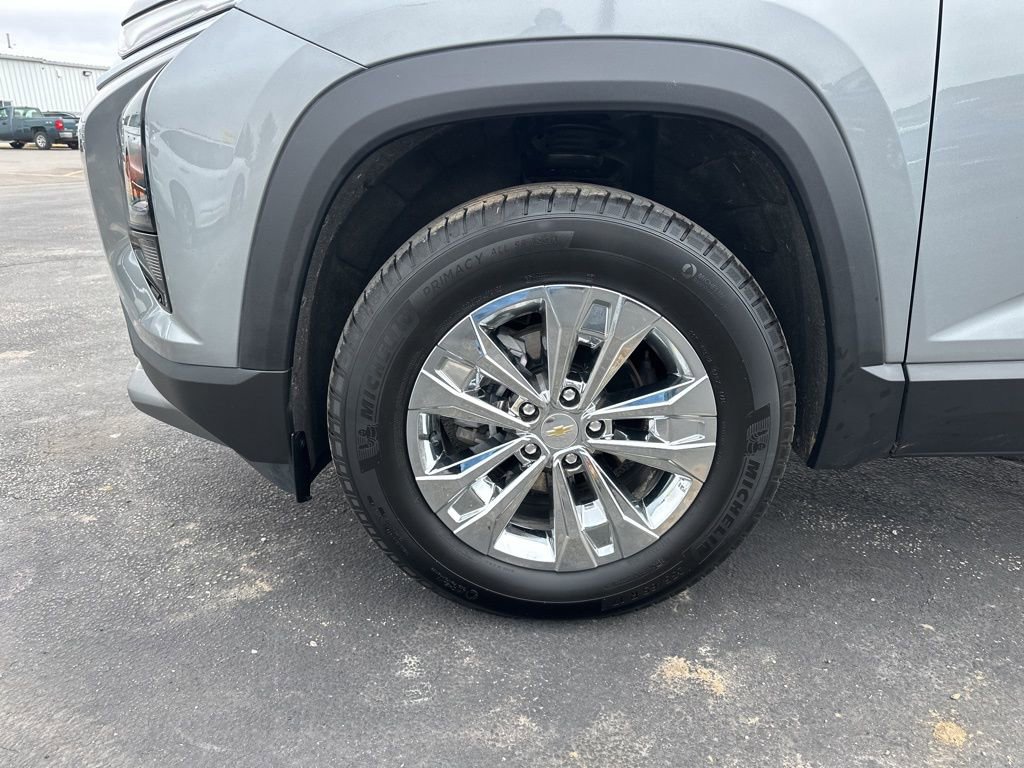 Used 2025 Chevrolet Equinox LT AWD/4WD image 17