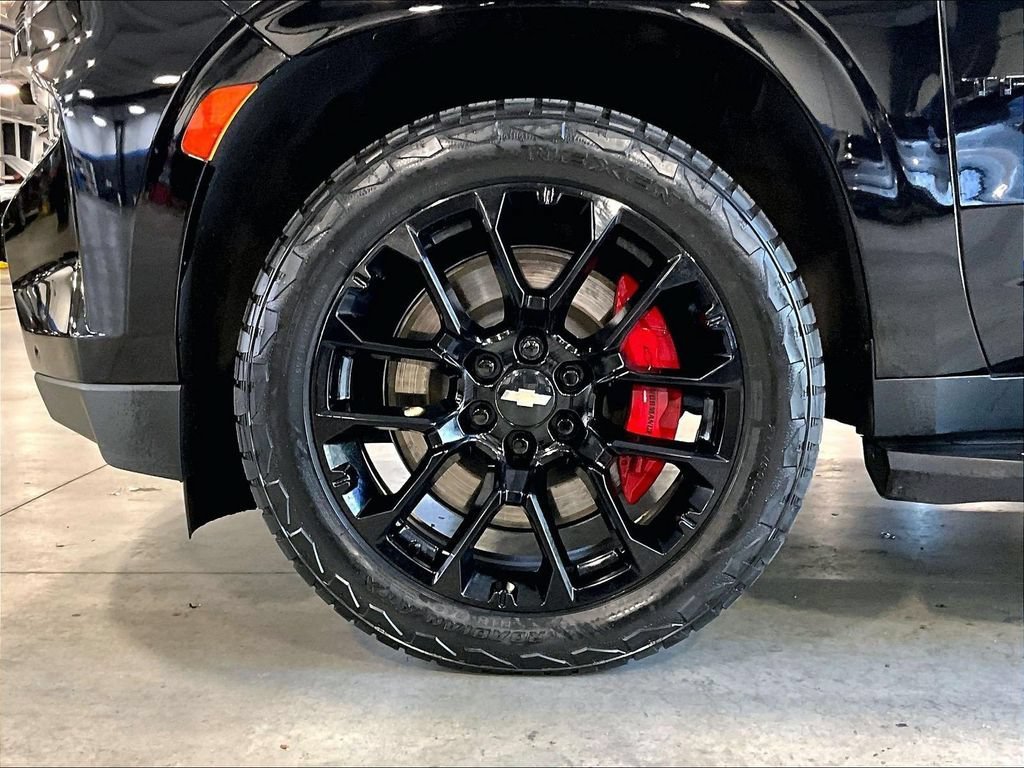Used 2022 Chevrolet Tahoe RST w/ Sport Performance Package AWD/4WD image 7