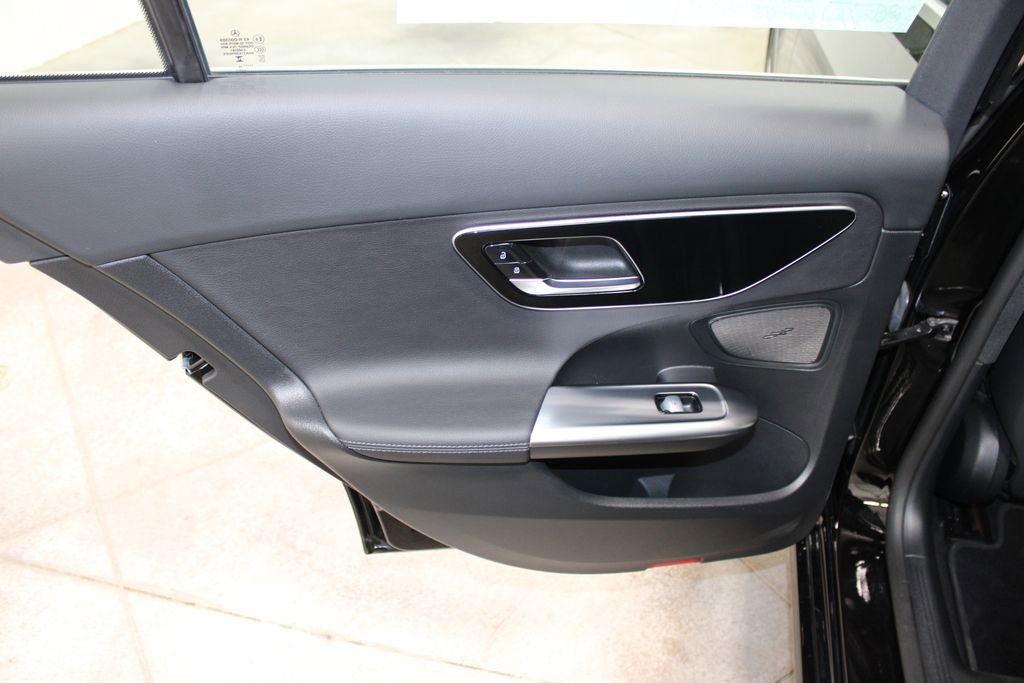 Used 2025 Mercedes-Benz C 300 Sedan image 17
