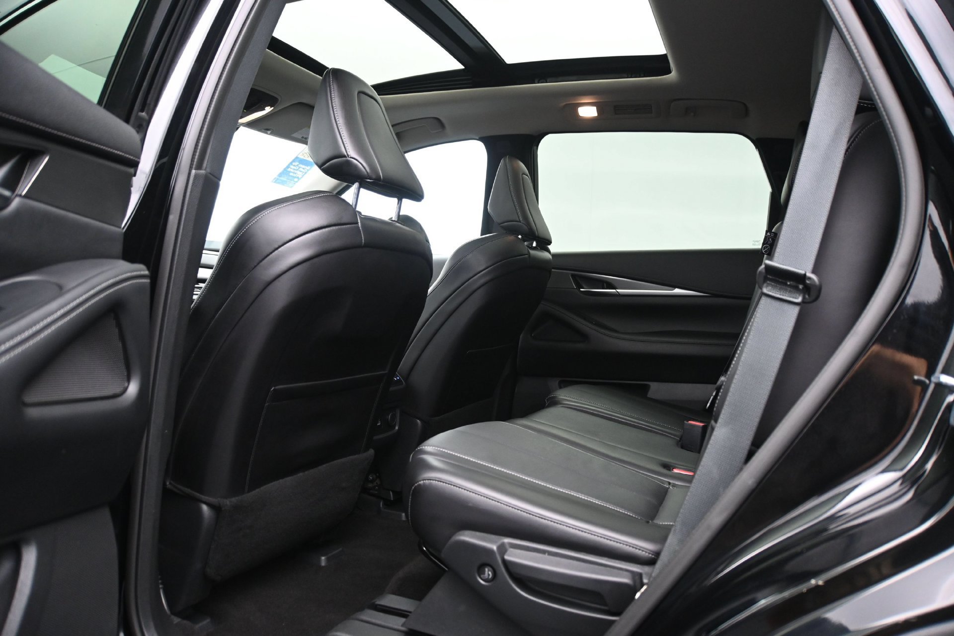 Used 2024 INFINITI QX60 Luxe AWD/4WD image 17