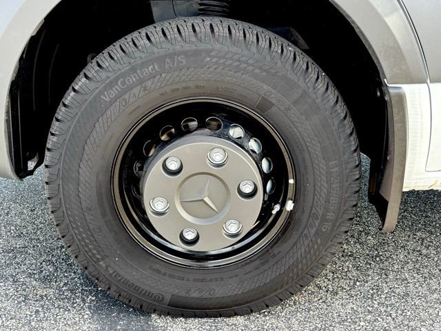 Used 2025 Mercedes-Benz Sprinter 3500 image 34