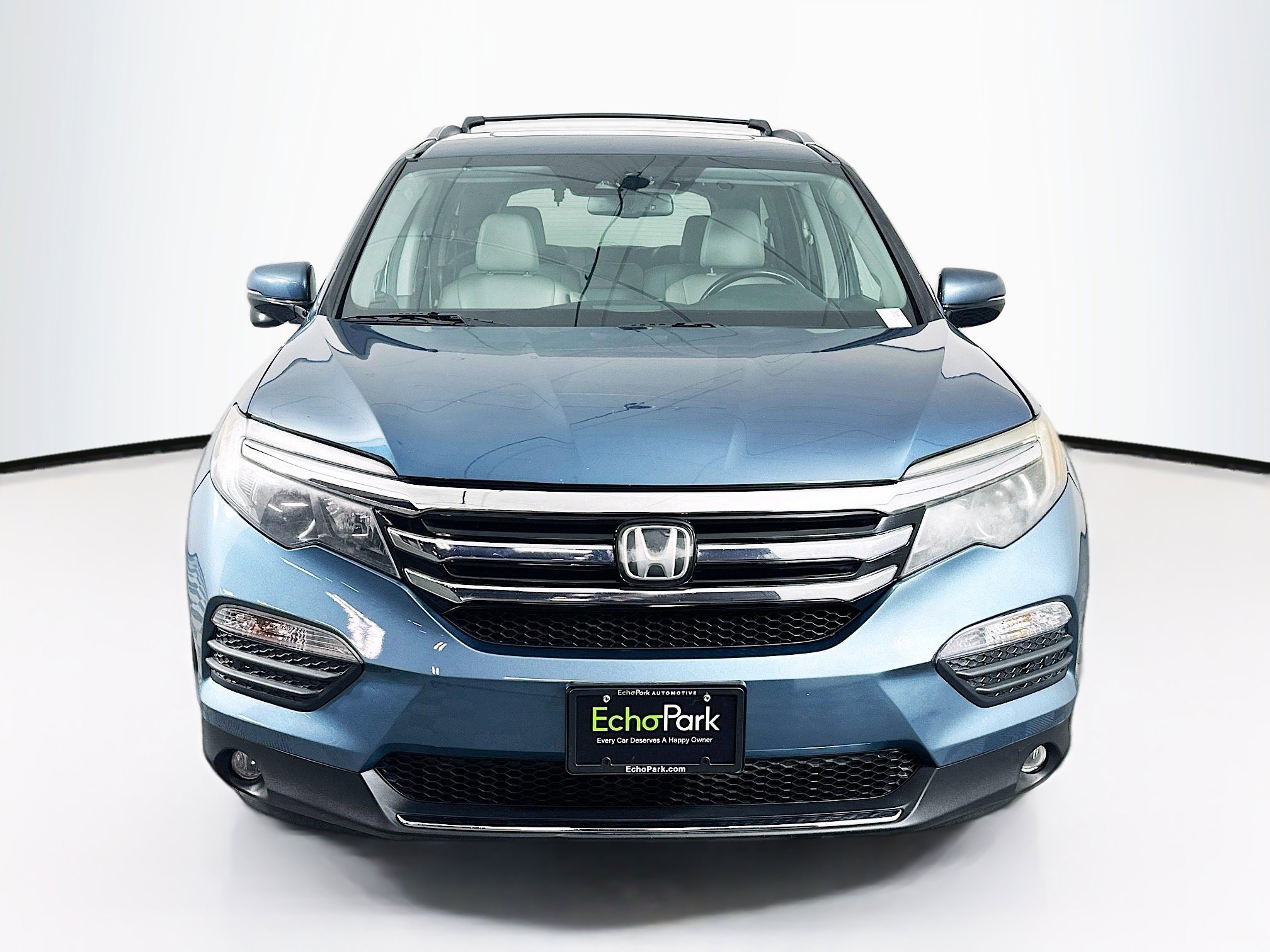 Used 2016 Honda Pilot Touring image 2