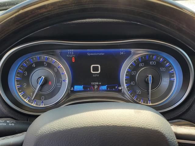 Used 2018 Chrysler 300 Limited image 27