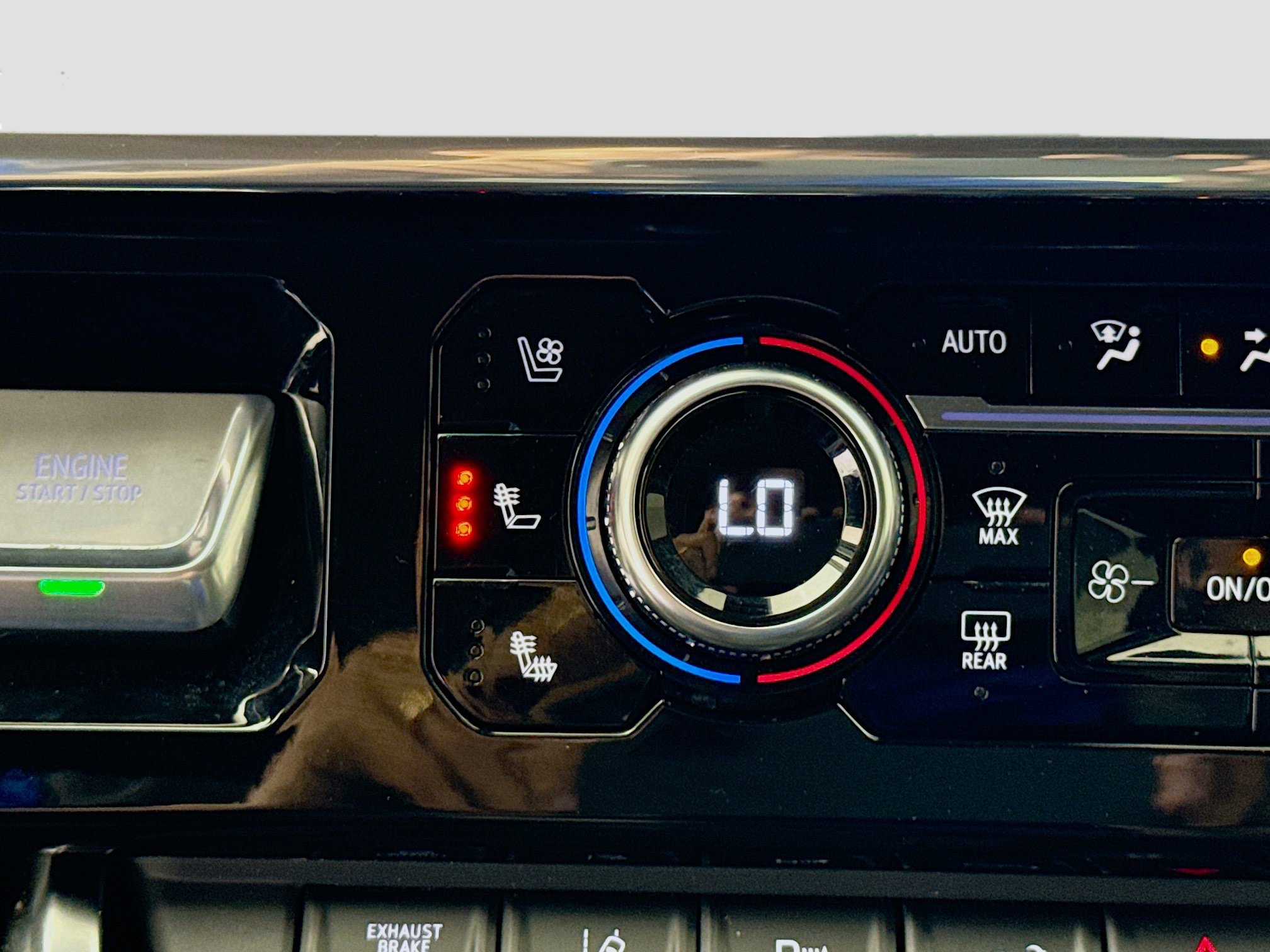 Used 2024 GMC Sierra 2500 Denali w/ Denali Reserve Package image 21