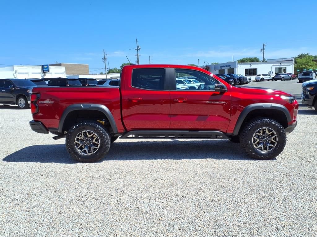Used 2023 Chevrolet Colorado ZR2 w/ ZR2 Convenience Package III image 8