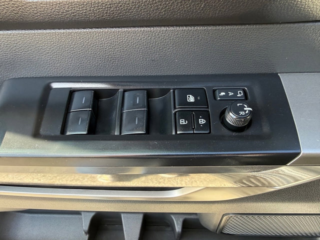 Used 2025 Toyota Sequoia SR5 image 12