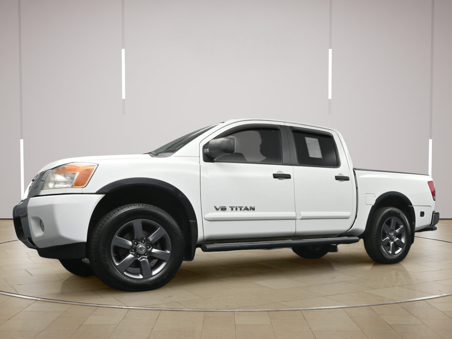 Used 2015 Nissan Titan SV w/ SV Value Truck Package RWD image 21