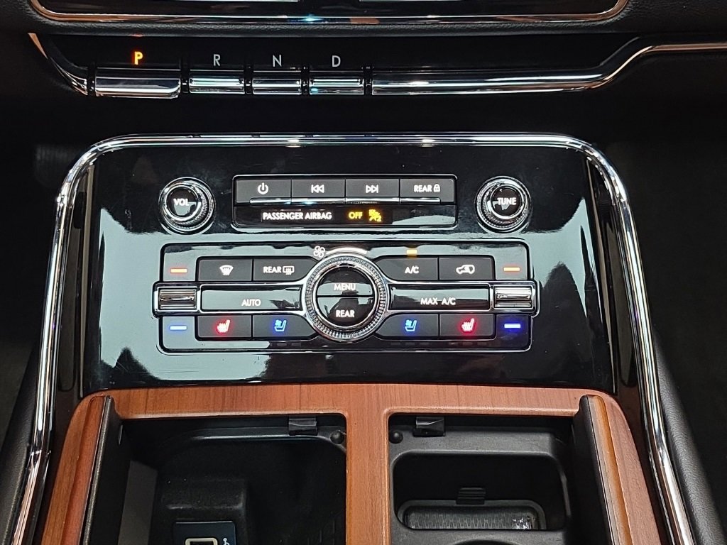 Used 2019 Lincoln Navigator Reserve image 29