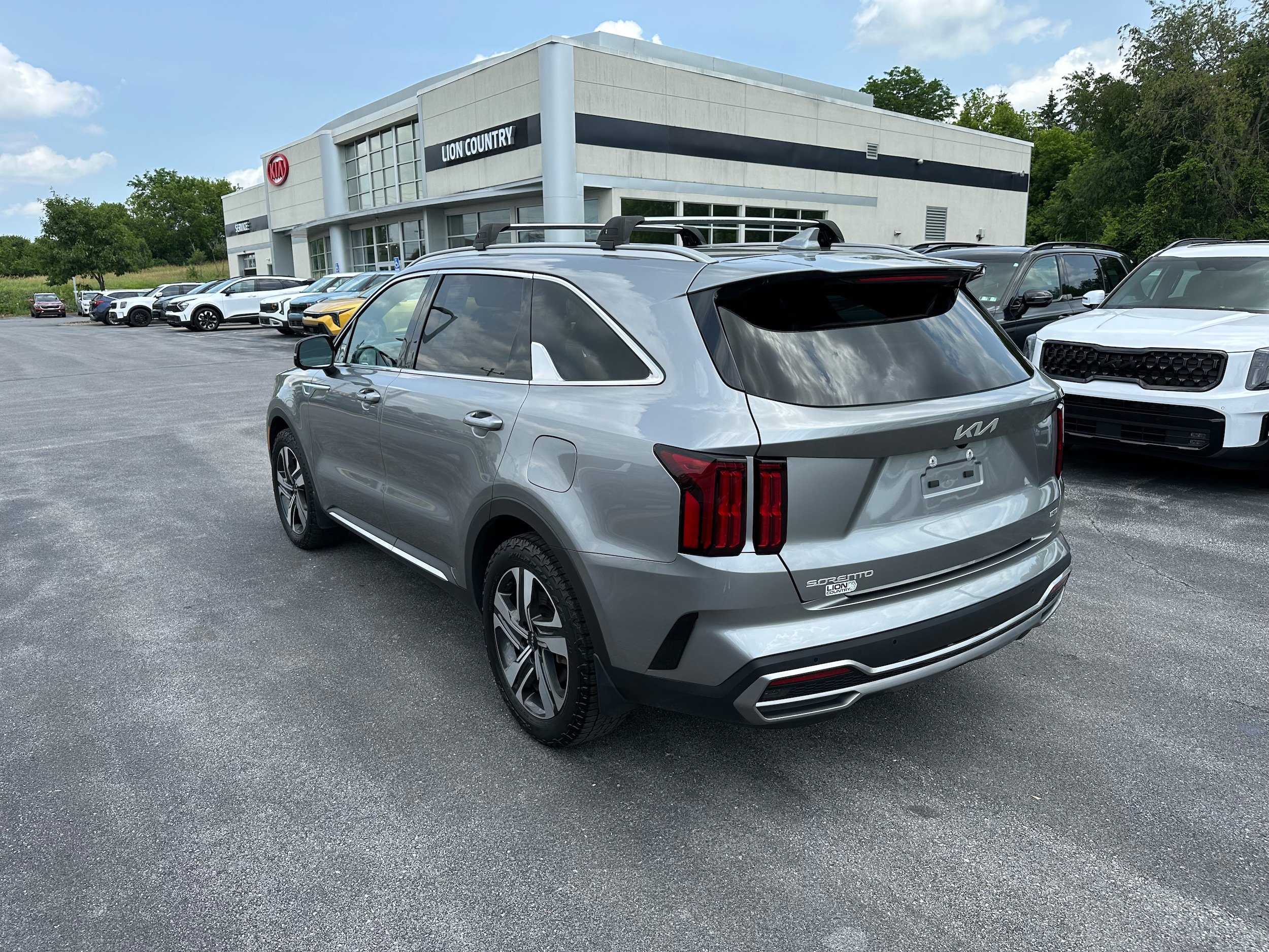 Used 2023 Kia Sorento SX Prestige w/ Panoramic Sunroof Package AWD/4WD image 5