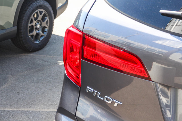 Used 2018 Honda Pilot EX-L image 8