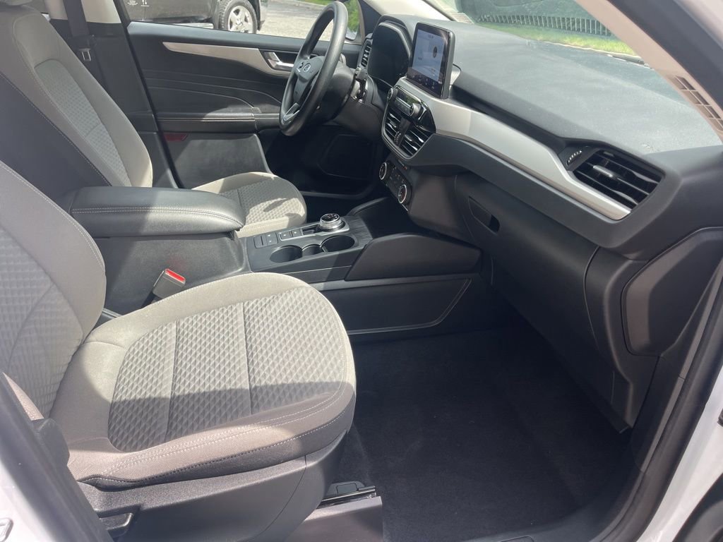 Used 2021 Ford Escape SE image 20