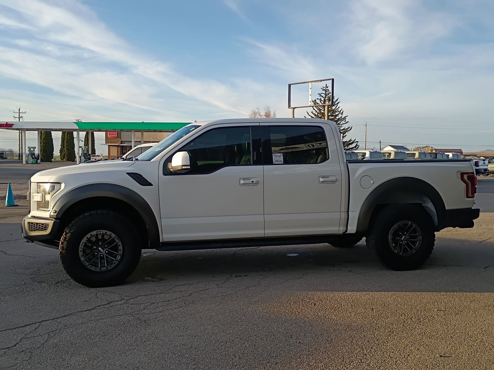 Used 2020 Ford F150 Raptor w/ Equipment Group 802A Luxury image 9