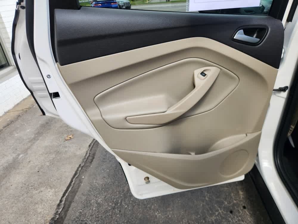 Used 2018 Ford Escape SEL image 16