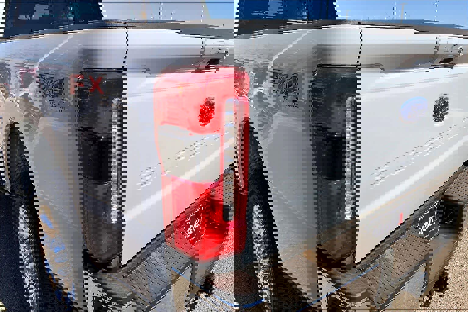 New 2026 Ford F250 Lariat w/ Chrome Package image 14