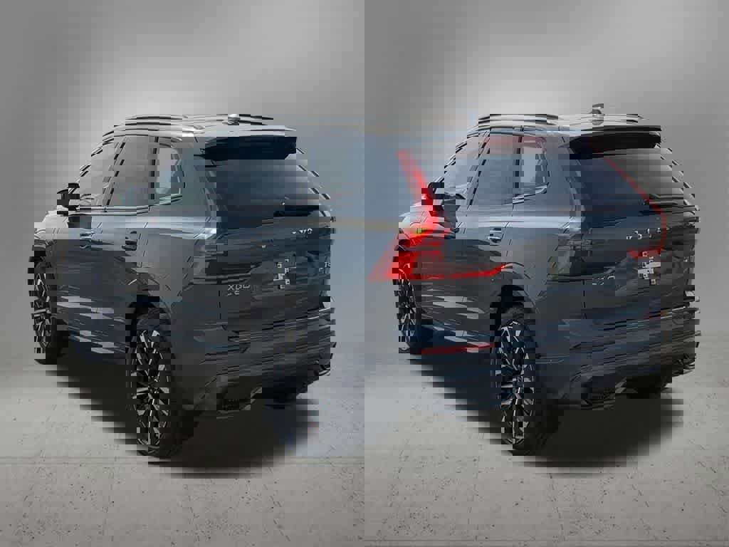 New 2026 Volvo XC60 T8 Ultra w/ Protection Package Premier AWD/4WD image 4
