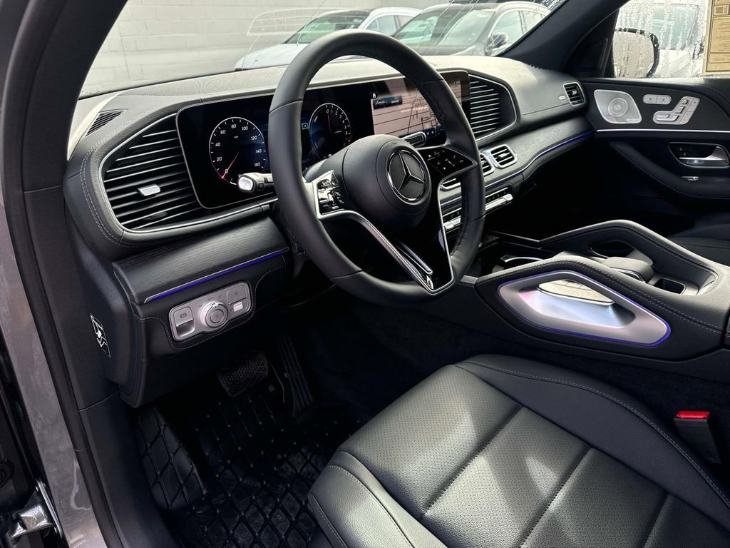 Used 2025 Mercedes-Benz GLE 450e 4MATIC image 10
