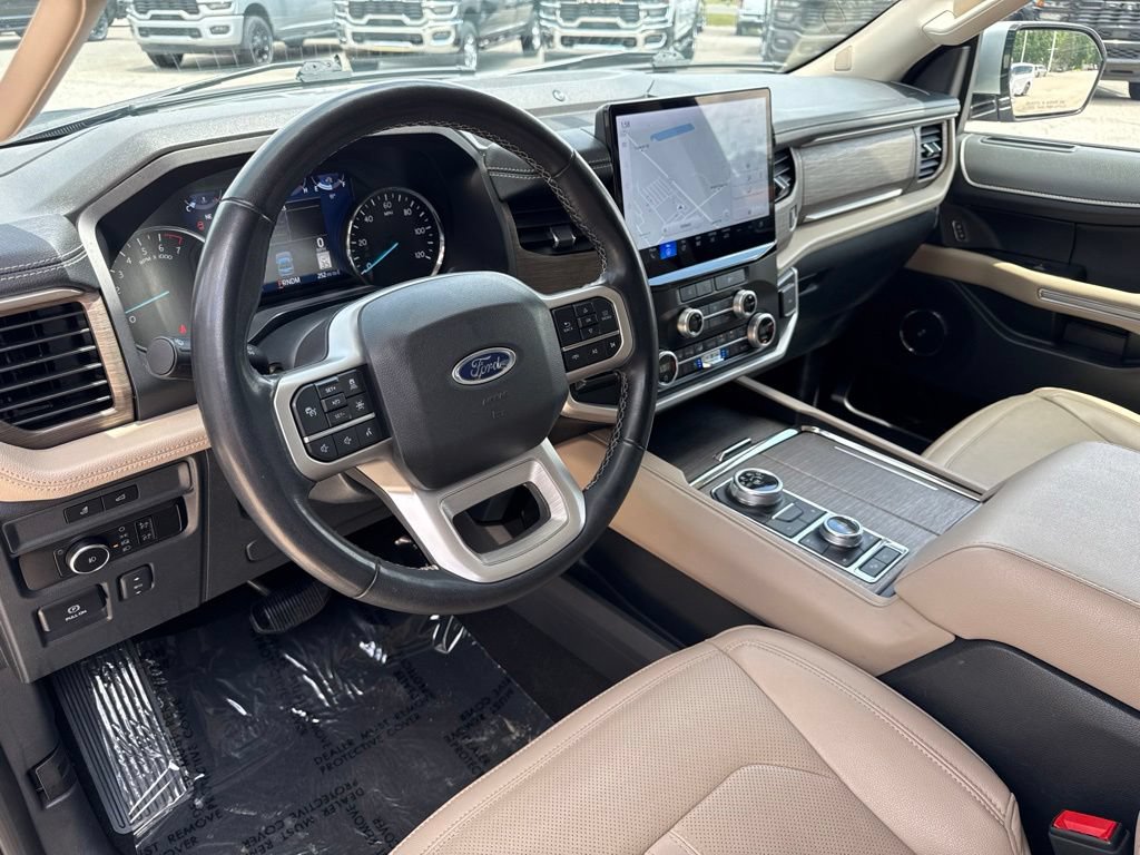 Used 2024 Ford Expedition Max Limited AWD/4WD image 5