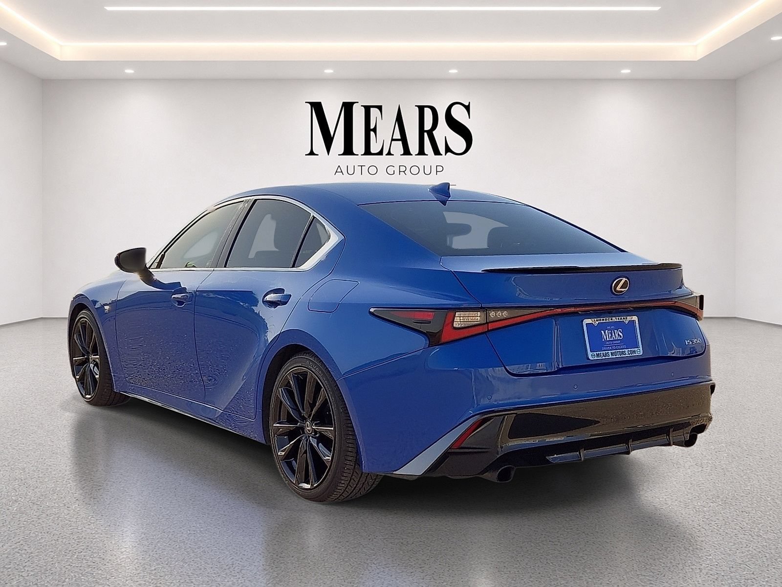 Used 2022 Lexus IS 350 F Sport RWD image 3