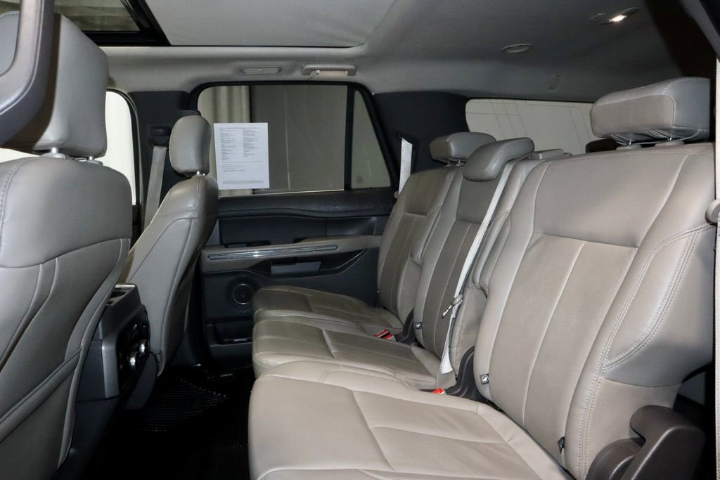 Used 2020 Ford Expedition Max XLT w/ Equipment Group 202A AWD/4WD image 23