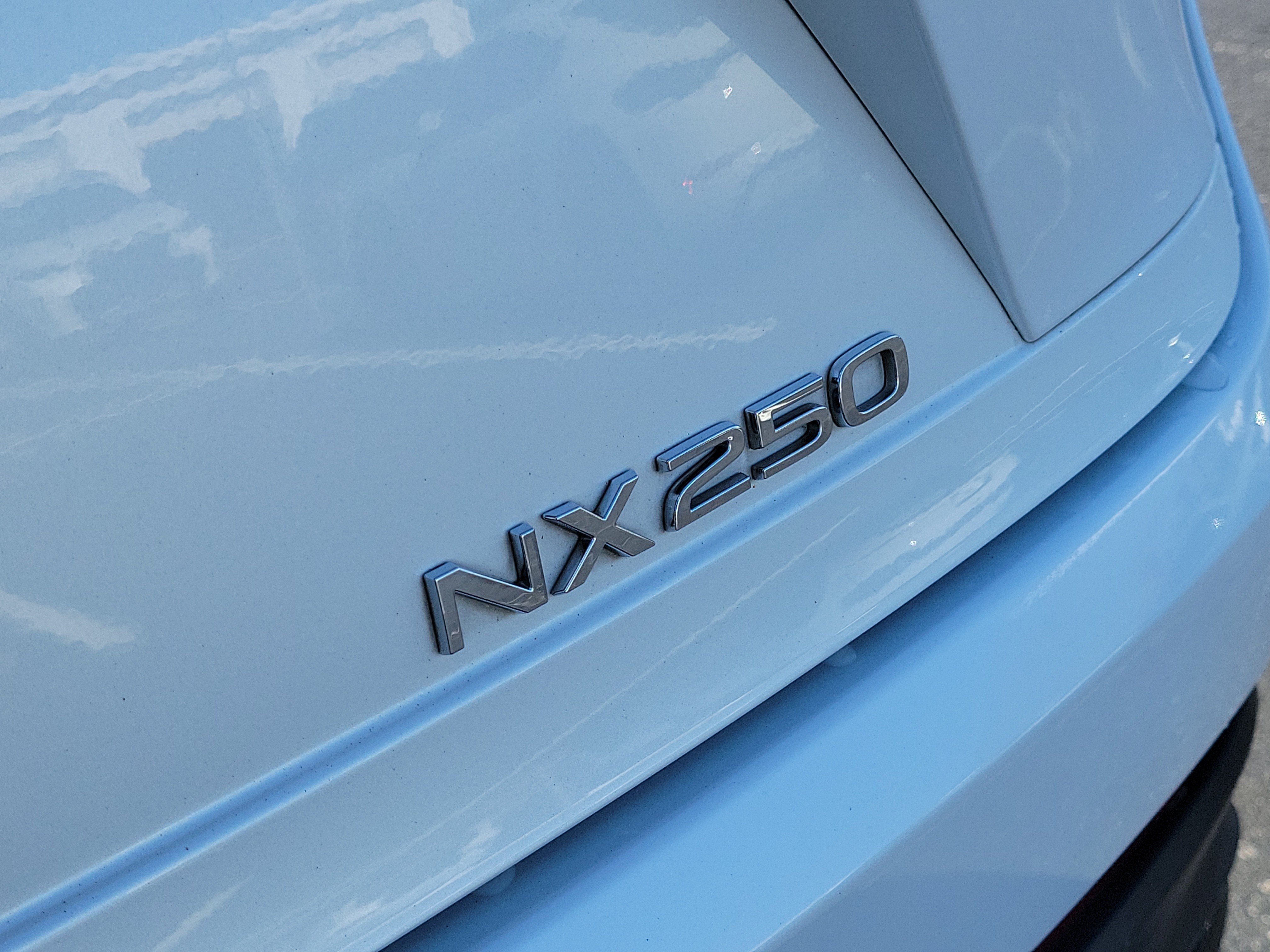 Used 2023 Lexus NX 250 FWD w/ Towing Package (2000 Lbs) image 5