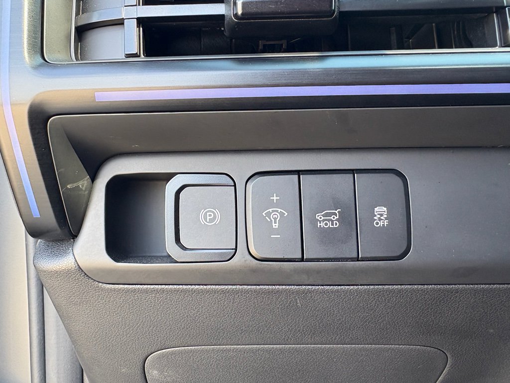 Used 2025 Hyundai Santa Fe Calligraphy image 13